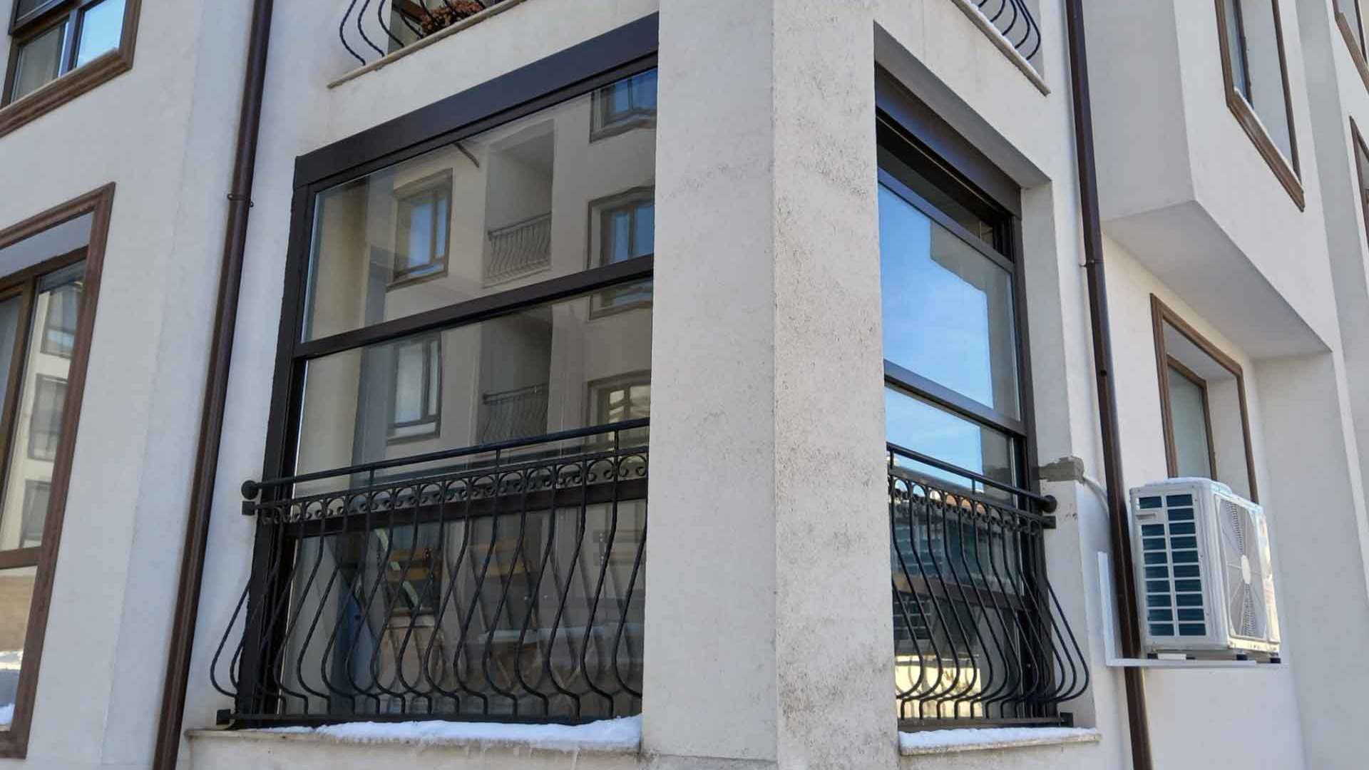 Homeplast Panorama Guillotine — автоматично остъкляване с вертикално събиране на крилата